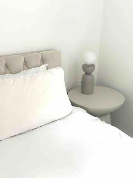 Stunning 2 Bedroom Flat Camden Лондон Екстериор снимка